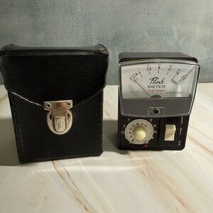 Wein Flash Meter WP1000 with Case. Tested Works, Plus New Battery